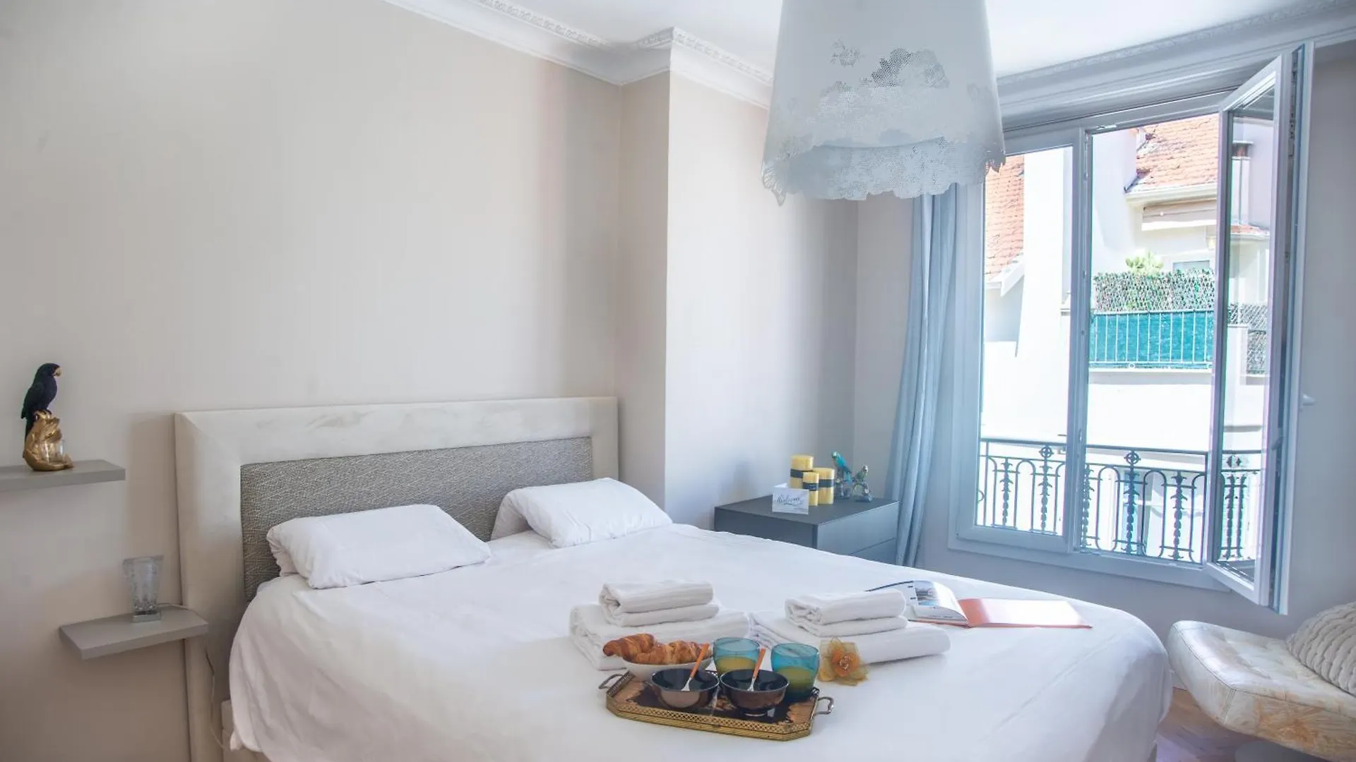 Authentic Nice Apartment - Sunny Terrace - Happy Rentals France