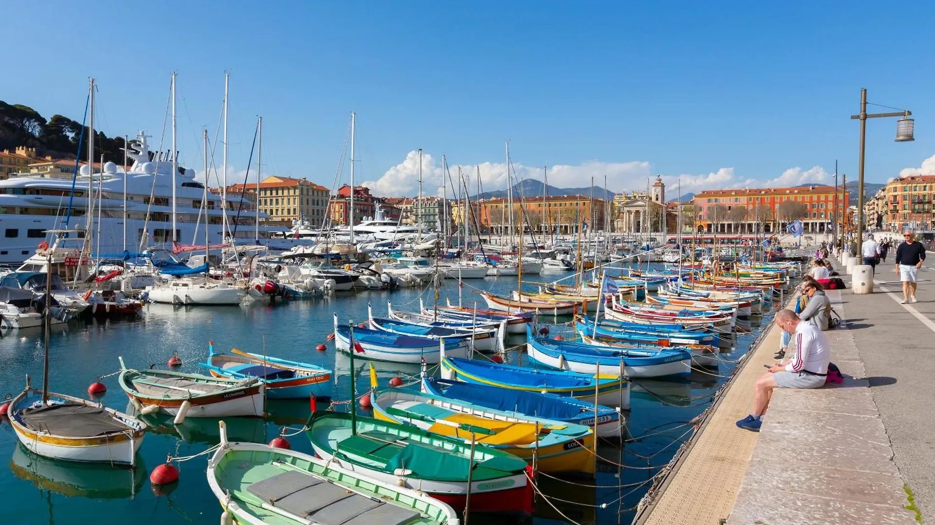 Authentic Nice Apartment - Sunny Terrace - Happy Rentals