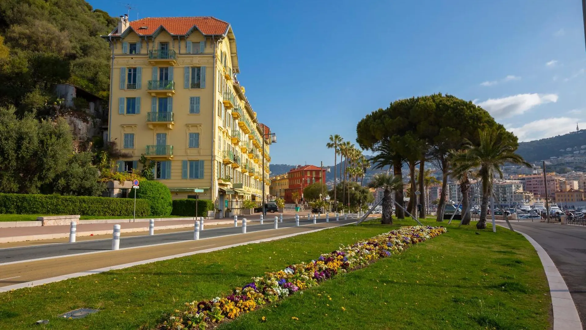 Authentic Nice Apartment - Sunny Terrace - Happy Rentals