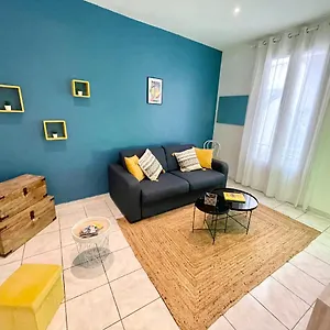  Appartement Joli Spacieux à 3 Min à Pied De La